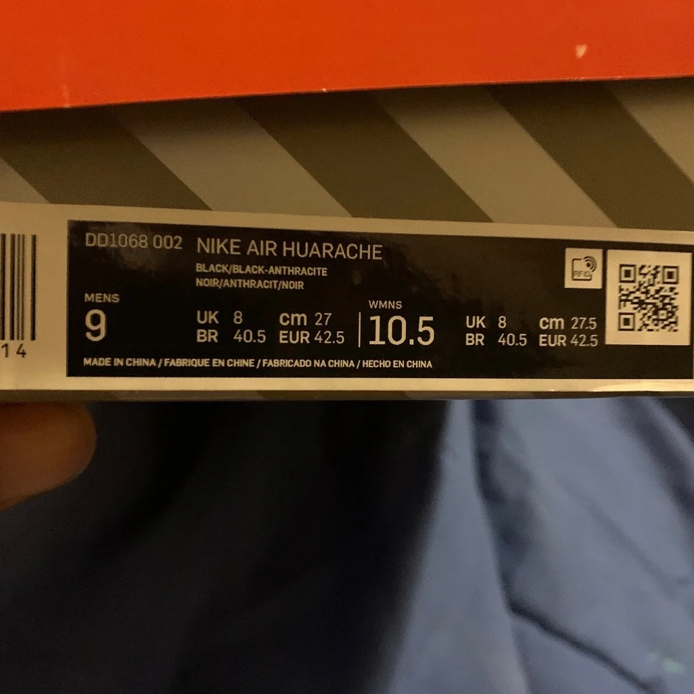 Shoes - Picture 1 of 2